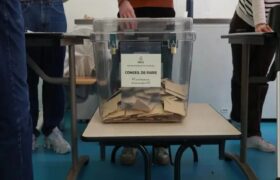 Socialistas conservan París y Marsella en elecciones municipales de Francia