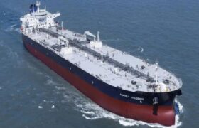 Petrolero ruso llega a Cuba con ayuda humanitaria