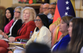 Presidenta (E) Delcy Rodríguez propone construir un nuevo concepto de lo femenino desde Venezuela