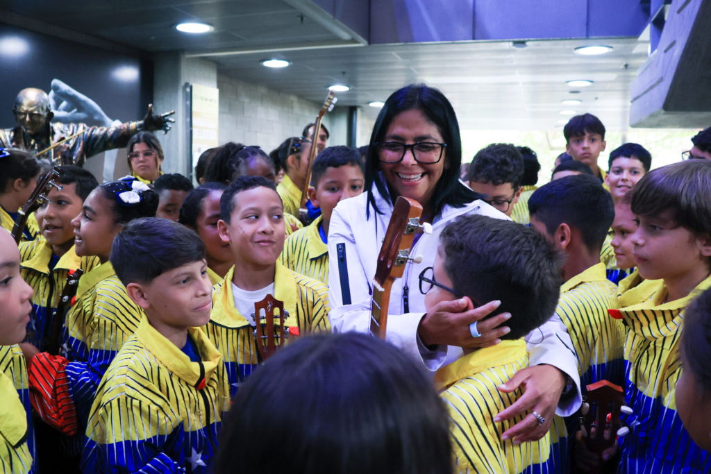 28_JZ_L6390_P-2048x1365