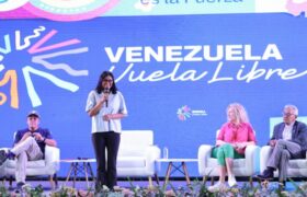 Las diferencias deben dirimirse con tolerancia, sin odio ni racismo, exhorta la jefa de Estado