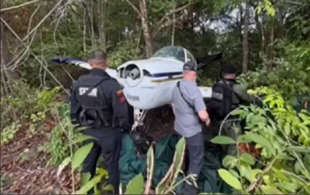 Autoridades venezolanas destruyen aeronave vinculada al narcotráfico en el estado Apure