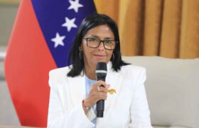 Presidenta (E) Delcy Rodríguez anuncia convocatoria nacional para solicitar el cese del bloqueo económico