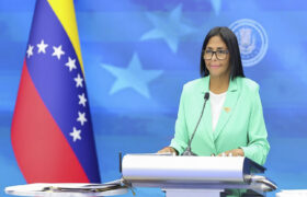 Presidenta (E) Delcy Rodríguez: Con unión y trabajo, Venezuela avanza hacia el bienestar del Pueblo