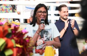 Delcy Rodríguez: Pidamos el cese de las sanciones para recomponer el tejido económico y social en Venezuela