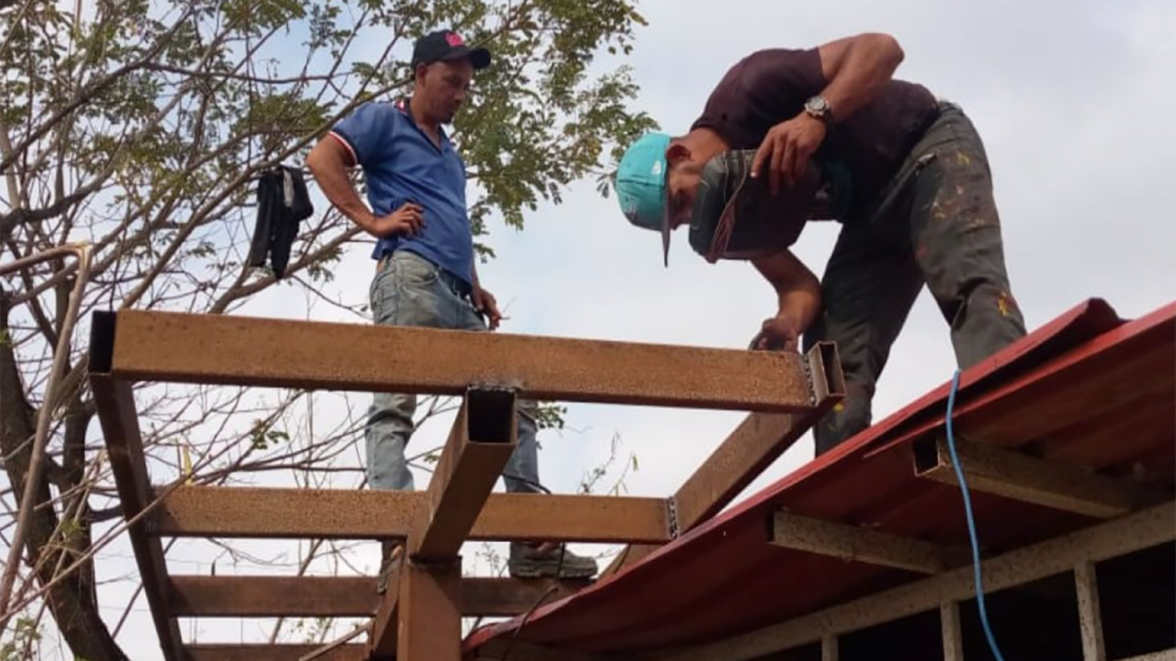 Gobierno Bolivariano de Miranda avanza en la rehabilitación de la Unidad Educativa Extensión Los Palos Grandes