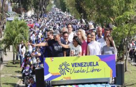 Presidenta (E) Delcy Rodríguez  lidera Caravana de Peregrinación por el Fin de las Sanciones y la Paz en Venezuela