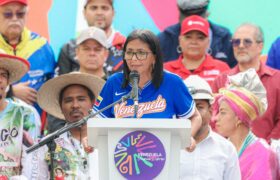 Presidenta (E) Delcy Rodríguez invitó a seguir la «peregrinación por el renacer de Venezuela»
