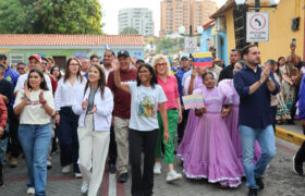 Presidenta (E) Delcy Rodríguez culminó exitosa jornada con caminata hacia el Santuario de la Divina Pastora