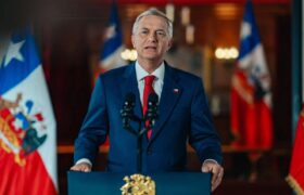 Proyecto de Kast genera polémica tanto en la población como en el sector político chileno