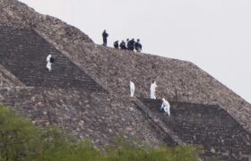 Dos muertos y 13 heridos tras tiroteo en piramides de Teotihuacán, México