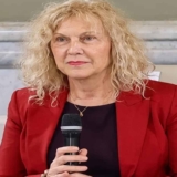 Ministra Ana María Sanjuán condena agresiones contra Delcy Rodríguez y las califica de misoginia y violencia verbal copia