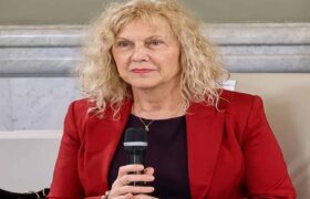 Ministra Ana María Sanjuán condena agresiones contra Delcy Rodríguez y las califica de misoginia y violencia verbal