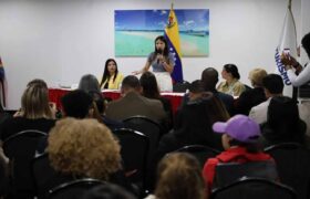 Ministra Daniella Cabello sostuvo reunión con representantes de AVECINTEL
