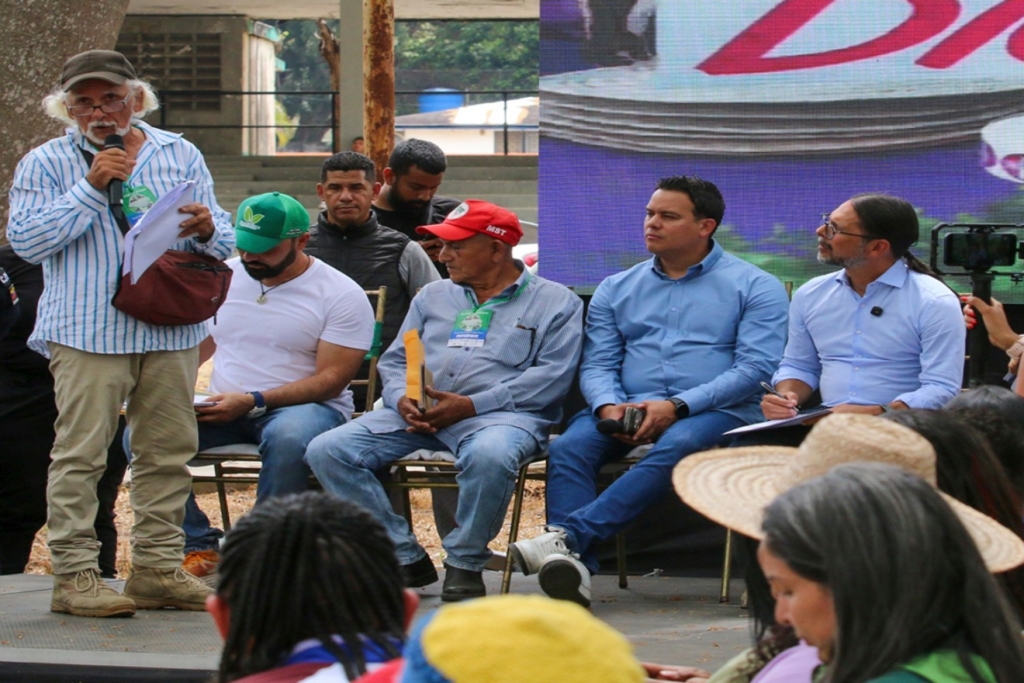 Ministro-Nanez-Hemos-realizado-mas-de-mil-500-asambleas-estadales.1