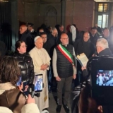 Papa León XIV pide reducir la violencia que genera odio en el mundo