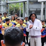 Presidenta (E) Delcy Rodríguez junto al Sistema de Orquestas