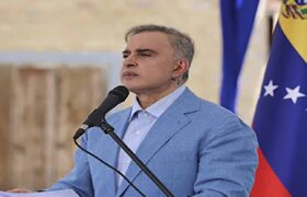 Tarek William Saab condenó ataque racista contra la presidenta (E) Delcy Rodríguez