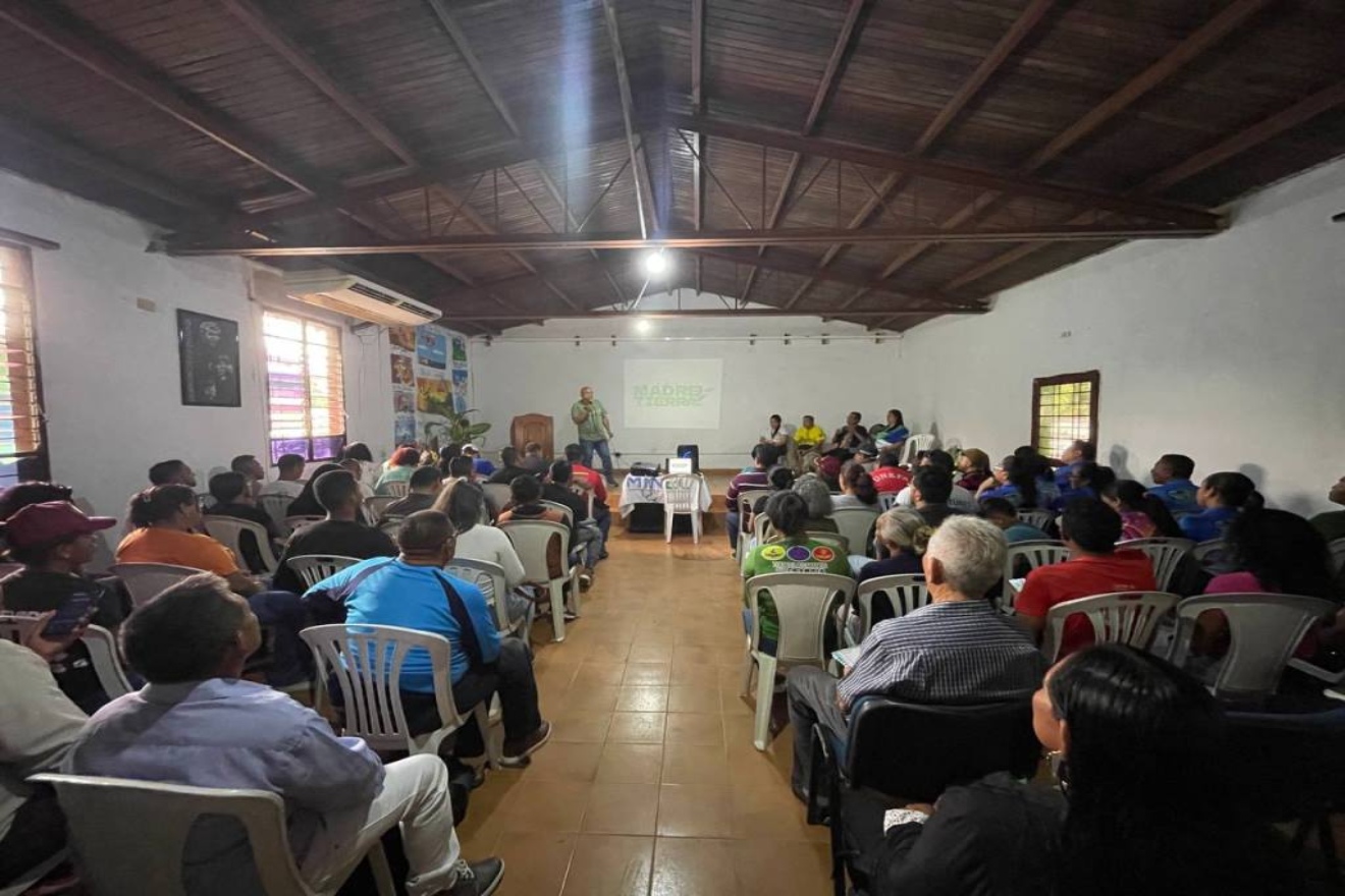 Voceros-ecosocialistas-y-pueblos-indigenas-amazonenses-presentan.1