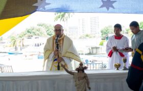 Miranda cierra Semana Santa con misa y la tradicional bendición del mar desde  Higuerote