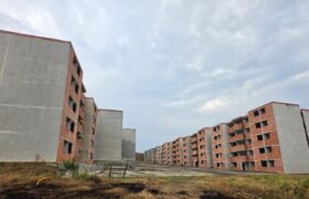 Ministro Márquez supervisa edificaciones en Miranda