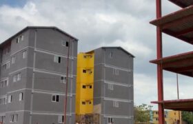 Autoridades gubernamentales inspeccionan avances en complejos habitacionales del Zulia