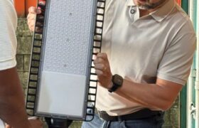Alcalde Farith Fraija anuncia llegada de 4.500 luminarias de alta tecnología para las comunidades de Guaicaipuro
