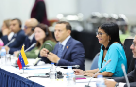 Presidenta (E) Delcy Rodríguez: Venezuela y Barbados acuerdan agenda económica, energética y turística