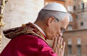 León XIV llama a una Iglesia sin prepotencia ni lógicas de dominio