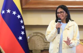 Presidenta Encargada resalta liderazgo femenino como sostén de la sociedad