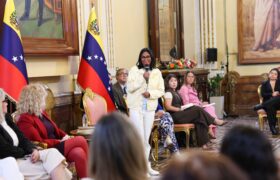 Presidenta (E) Delcy Rodríguez aprueba Acuerdo por la Paz y Desarrollo Integral de las Mujeres Venezolanas
