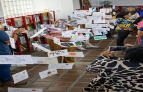 Cenal inauguró exposición “Postales Lectoras” en Biblioteca para Niños, Niñas y Adolescentes Mamá Rosa