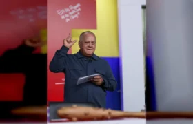 Cabello: En los pueblos que tienen dignidad el bloqueo y las sanciones no dan resultados