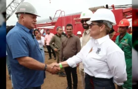 Cabello realizó visita a la empresa Petrol Grava Service: ¡Esta es la gente que trabaja!