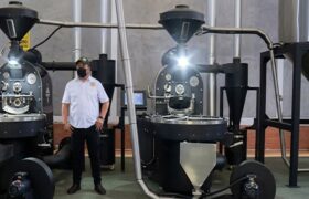 Segunda fase de la peregrinación nacional llega a empresa Café Santa Cruz de Mérida