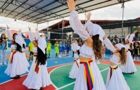Entregan cancha rehabilitada para masificar el deporte en Miranda