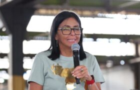 Presidenta (E) llega a Puerto Ordaz durante Gran Peregrinación Nacional