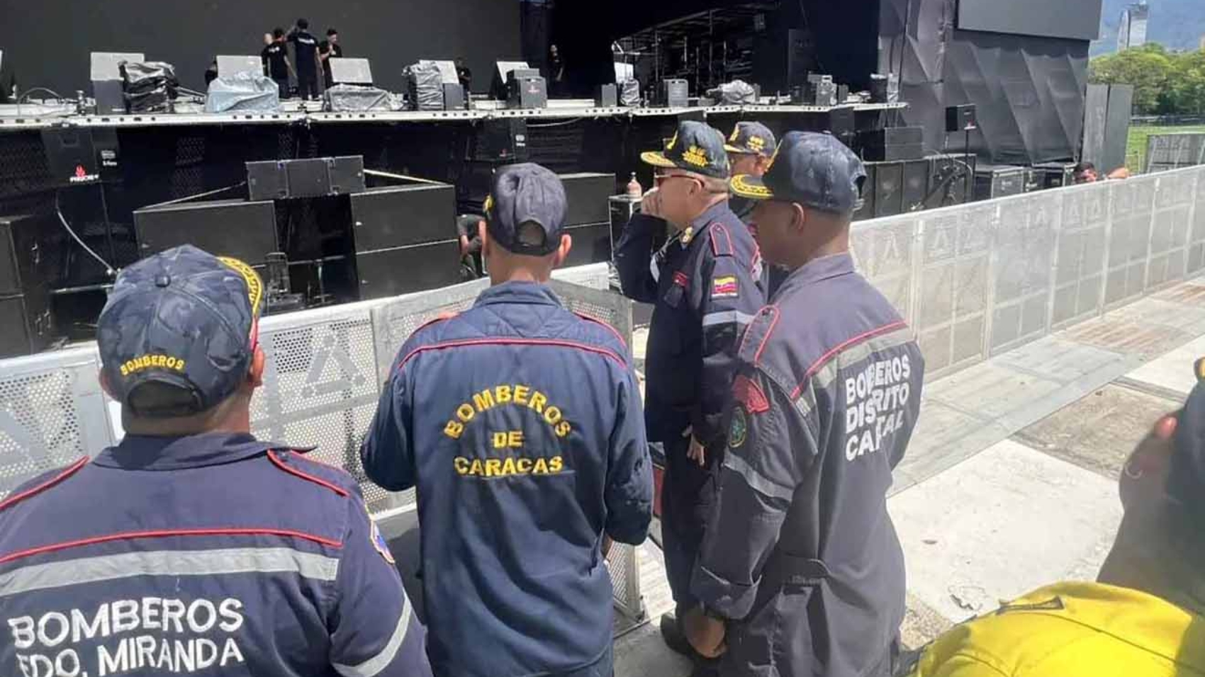 Bomberos supervisan protocolos de seguridad para concierto en la Base Aérea La Carlota copia