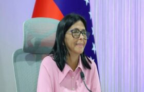 Presidenta (E) Delcy Rodríguez: Sigamos trabajando en unión para consolidar la recuperación del Sistema Público de Salud