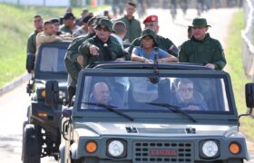 Presidenta (E) visitó el Fuerte Terepaima durante el desarrollo de maniobras al período de adiestramiento de futuros oficiales de la FANB