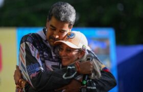 Presidente Maduro envía mensaje: El Espíritu Santo nos dé humildad para reconciliarnos