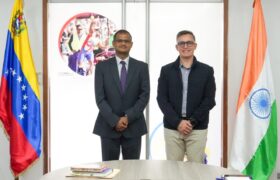 India y Venezuela masifican yoga en el país