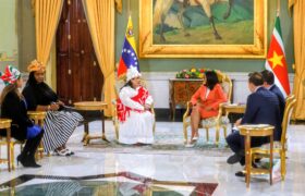 Presidenta Encargada recibió Cartas Credenciales de la nueva embajadora de Suriname