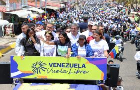 Presidenta (E) Delcy Rodríguez lidera Gran Peregrinación por una Venezuela Libre y sin Sanciones en Anzoátegui