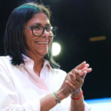 presidenta-e-participa-en-peregrinacion-contra-las-sanciones-en-bolivar-cortesia-61065