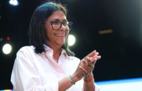 Presidenta (E) participa en la Gran Peregrinación contra las sanciones en Bolívar