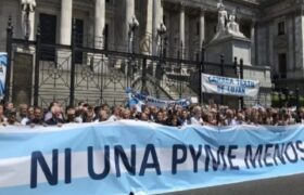 Argentina: Organizaciones sociales protestan por cierre de 25.000 pymes durante gestión de Milei