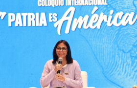 Presidenta (E) Delcy Rodríguez conmemora Bicentenario del Congreso Anfictiónico de Panamá junto a intelectuales de 12 naciones