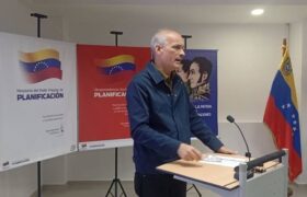 Ricardo Menéndez: Todos tenemos que velar por construcción de la Venezuela productiva