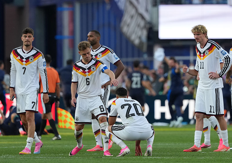 (260629) -- BOSTON, 29 junio, 2026 (Xinhua) -- Jugadores de Alemania reaccionan después de perder el partido de dieciseisavos de final de la Copa Mundial de la FIFA 2026 ante Paraguay, celebrado en el Estadio Boston, en Boston, Estados Unidos, el 29 de junio de 2026. (Xinhua/Huang Zongzhi) (ah) (vf)
